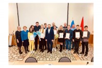 Студентов-волонтеров наградил глава города