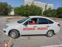 За рулем своей жизни: студентов и сотрудников техникума приглашают на обучение в автошколу