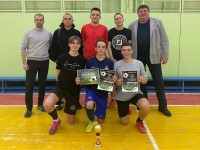 Завершён турнир по мини-футболу на переходящий кубок директора