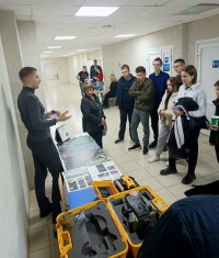 Студенты СМТТ на Дне открытых дверей в Университете им. М.Ф. Решетнева Студенты СМТТ на Дне открытых дверей в Университете им. М.Ф. Решетнева