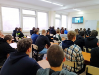 Студенты техникума готовятся ко Дню матери Студенты техникума готовятся ко Дню матери