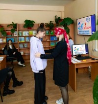 Эстафета, акция "Повяжи белую ленточку", и познавательные уроки: В техникуме прошли мероприятия, посвященные Международному Дню инвалидов Эстафета, акция "Повяжи белую ленточку", и познавательные уроки: В техникуме прошли мероприятия, посвященные Международному Дню инвалидов