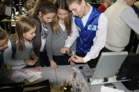 Профессионалы создают мир Профессионалы создают мир