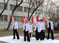 Нам жить и помнить! Нам жить и помнить!