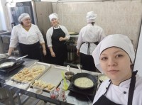 Готовим  блины вместе!