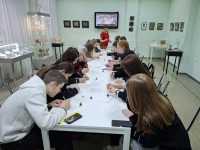 Путешествие в прошлое: студенты группы 149 КЭП 25 на занятии «История письменности» Путешествие в прошлое: студенты группы 149 КЭП 25 на занятии «История письменности»