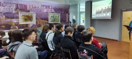 Имя Героя: наши студенты на библиотечном уроке