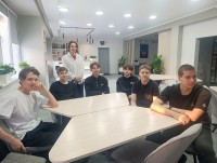 За лидером – мудрый наставник За лидером – мудрый наставник