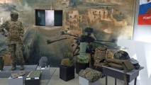Встреча с героем: студенты группы 158‑ТМ на выставке памяти Героям СВО